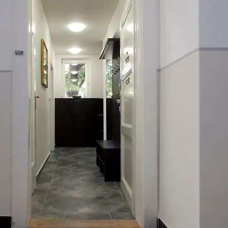 Bright Stylish Apt In Dt +a/c +5minoldtownsq *