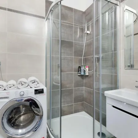 Bright Stylish Apt In Dt +a/c +5minoldtownsq Prague