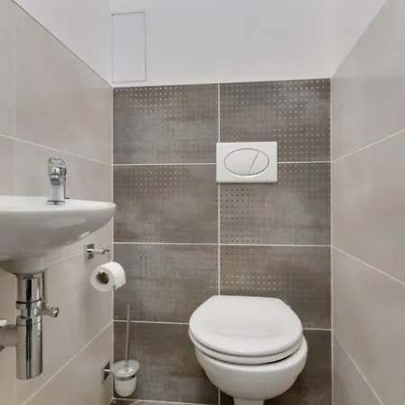 Apartment Bright Stylish Apt In Dt +a/c +5minoldtownsq *
