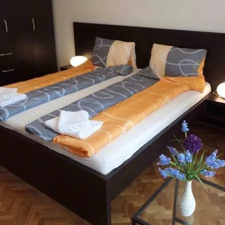 Apartment Bright Stylish Apt In Dt +a/c +5minoldtownsq *